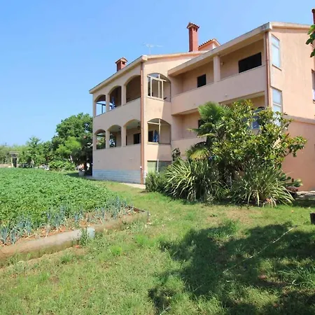 Apartment In Porec/istrien 9872